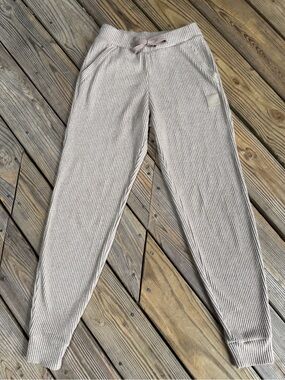 ALO Yoga Muse Ribbed Sweatpants Joggers Beige Taupe Size Small